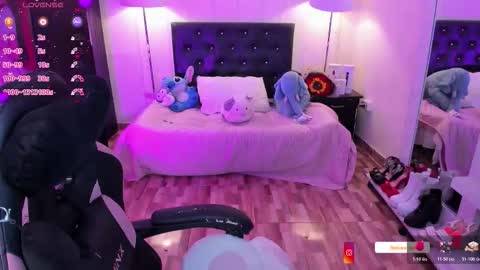 NAHIARA EVANS online show from 7, 3, 2026