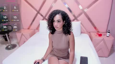 Nahiara Gray online show from 26, 9, 2025