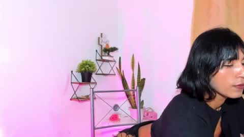 Snapshot of nahomi28 chatting on 8, 11, 2025 Naomi online show from 8, 11, 2025