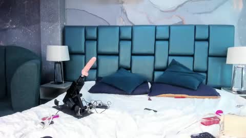 Nahomi online show from 12, 2, 2025