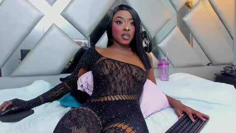 Nahomi  online show from 7, 3, 2026