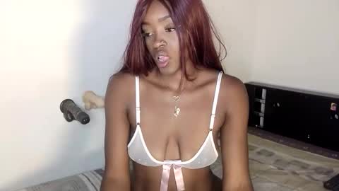 Nahomy  online show from 7, 1, 2026