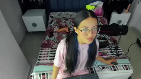 Snapshot of nai_blue chatting on 1, 10, 2025 nai_blue online show from 1, 10, 2025