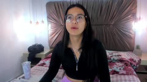 Snapshot of nai_blue chatting on 9, 10, 2025 nai_blue online show from 9, 10, 2025