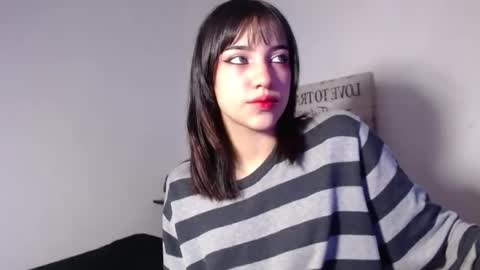 Snapshot of naiakit18 chatting on 5, 2, 2025 naiakit18 online show from 5, 2, 2025