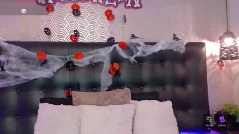 Snapshot of naiaramasson_ chatting on 23, 10, 2025 naiaramasson_ online show from 23, 10, 2025