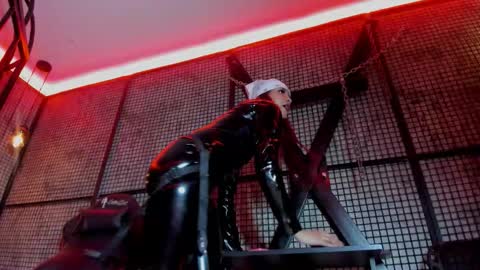 Naila online show from 16, 10, 2025