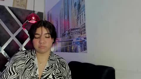 Snapshot of naileth_ chatting on 4, 12, 2025 NAILETH online show from 4, 12, 2025