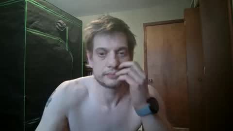 Snapshot of nakedcav chatting on 15, 1, 2026 NakedClown online show from 15, 1, 2026