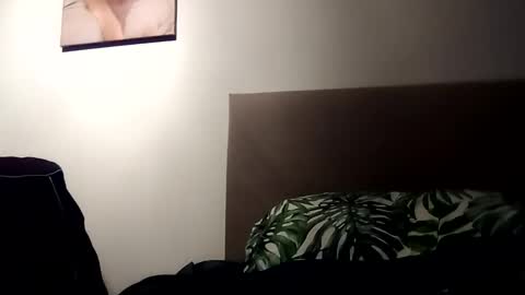 nakedscotsman199211189180 online show from 9, 2, 2025