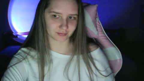 Snapshot of nalorine chatting on 4, 4, 2026 Lola online show from 4, 4, 2026