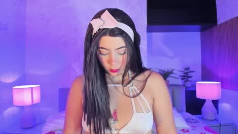 Snapshot of nami_russo chatting on 27, 11, 2025 NAMI online show from 27, 11, 2025