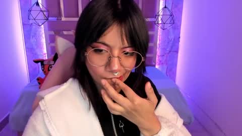 nami_usagi online show from 12, 12, 2024