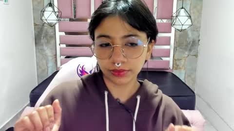 nami_usagi online show from 7, 1, 2025