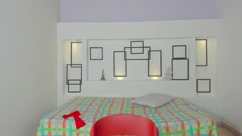 Namoi Smith online show from 13, 1, 2025