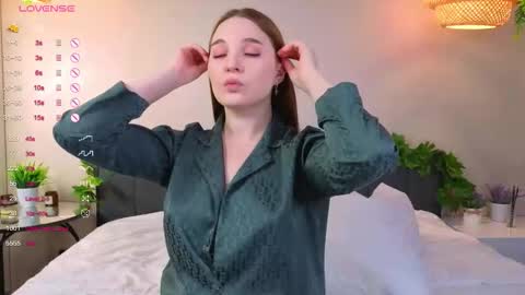 Luna online show from 12, 10, 2025