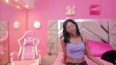 naomi_sara online show from 22, 9, 2025