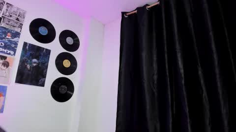 Snapshot of naomiharuno chatting on 17, 10, 2025 naomiharuno online show from 17, 10, 2025