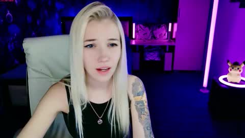 Snapshot of naomihita chatting on 6, 11, 2025 naomihita online show from 6, 11, 2025