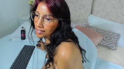 naomiiii   online show from 5, 12, 2024