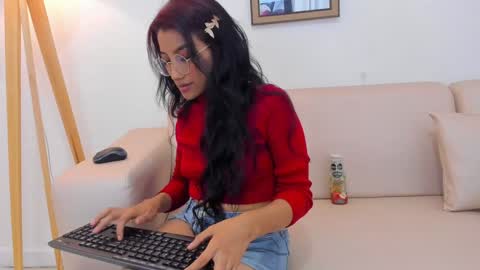 naomiiii   online show from 27, 12, 2024