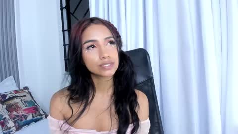 naomiiii   online show from 8, 2, 2025