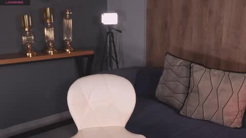 Naomi online show from 15, 11, 2025