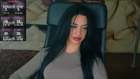 Snapshot of naomiscarlett chatting on 12, 11, 2025 NaomiScarlett online show from 12, 11, 2025