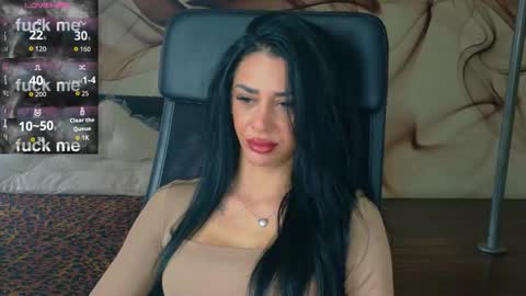 Snapshot of naomiscarlett chatting on 18, 11, 2025 NaomiScarlett online show from 18, 11, 2025