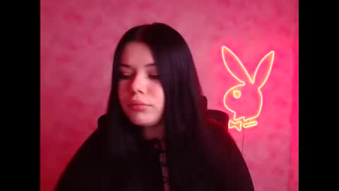 Snapshot of naomivibes chatting on 21, 11, 2025 Naomi online show from 21, 11, 2025