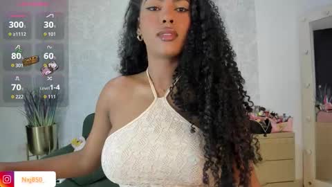 Snapshot of naomixjones1 chatting on 18, 10, 2025 Naomi online show from 18, 10, 2025