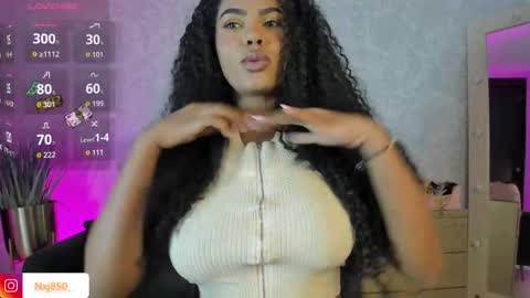 Snapshot of naomixjones1 chatting on 22, 10, 2025 Naomi online show from 22, 10, 2025