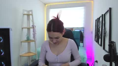 naomy online show from 25, 10, 2025