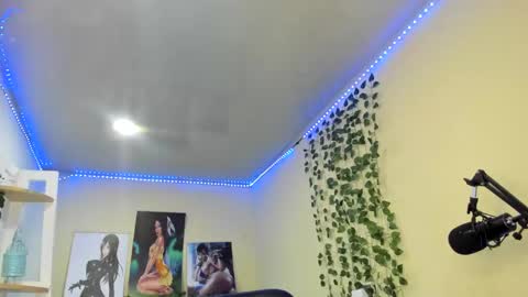 naomy online show from 24, 12, 2024