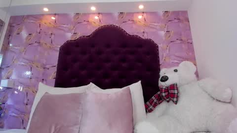 Naomy online show from 18, 12, 2025