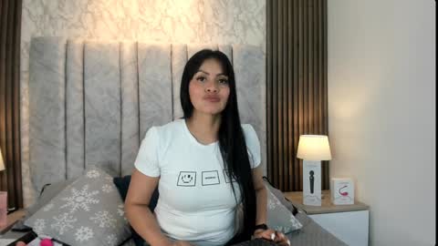 Snapshot of naomy_smithx chatting on 15, 1, 2025 Naomy Smith online show from 15, 1, 2025