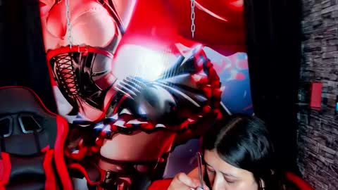 Snapshot of naomyangel chatting on 8, 11, 2025 naomy online show from 8, 11, 2025