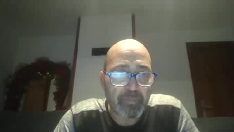 Snapshot of nata1974 chatting on 15, 12, 2025 nata1974 online show from 15, 12, 2025