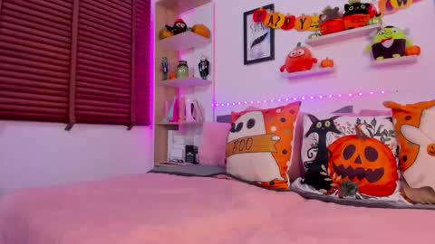 nata_villalobos online show from 2, 11, 2025