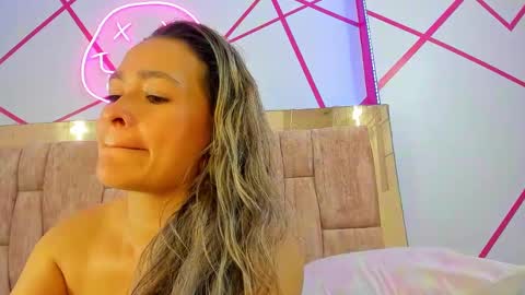 natalia_lopezz online show from 12, 3, 2025