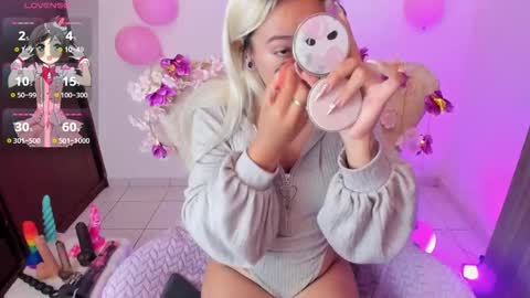 Snapshot of nataliahenao_69 chatting on 14, 10, 2025 Nataliua Henao online show from 14, 10, 2025