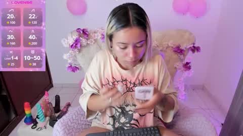 Snapshot of nataliahenao_69 chatting on 24, 10, 2025 Nataliua Henao online show from 24, 10, 2025