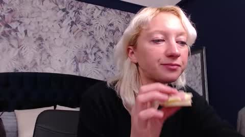 Natalie online show from 23, 12, 2025