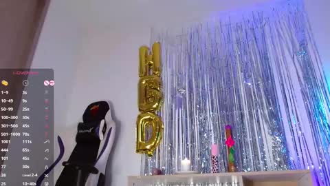 Natalie OF  online show from 14, 2, 2025