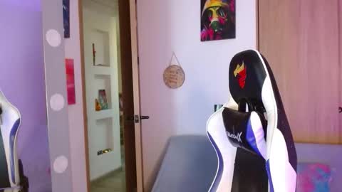 Natalie OF  online show from 22, 3, 2026