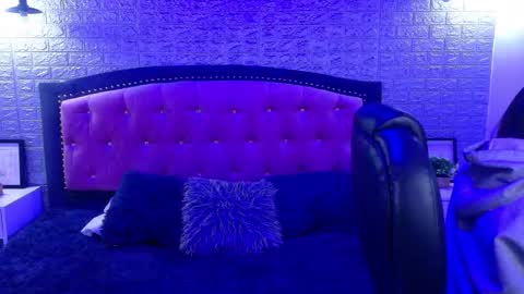 natalie  online show from 23, 10, 2025