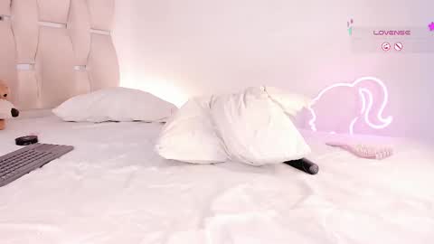 Snapshot of natalie_paris chatting on 5, 3, 2025 Natalie online show from 5, 3, 2025