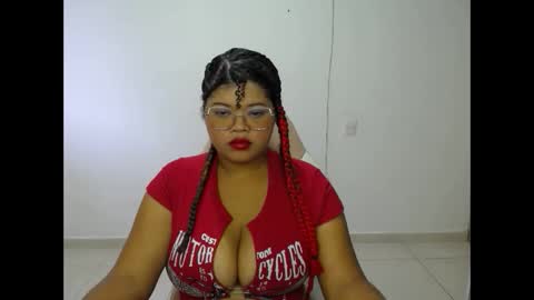 Snapshot of natalie_tits1 chatting on 13, 12, 2025 natalie_tits1 online show from 13, 12, 2025