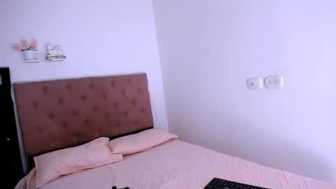 Snapshot of nataly_mcry chatting on 9, 11, 2025 NATALY online show from 9, 11, 2025