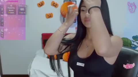 Nataly Escobar online show from 21, 10, 2025